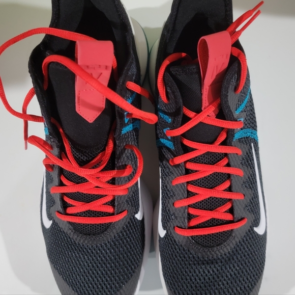 Lebron Witness IV - Picture 3 of 4